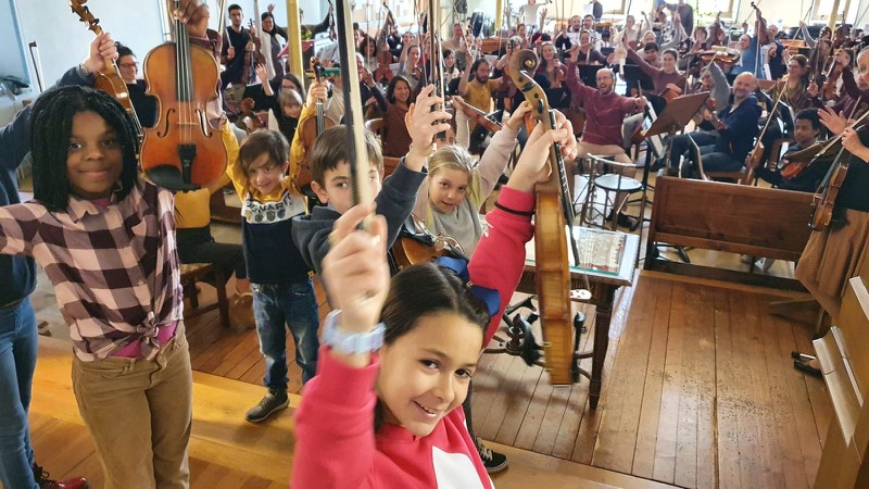 Amati junior et l'Orchestre Amati en préparation pour le concert de 2022
